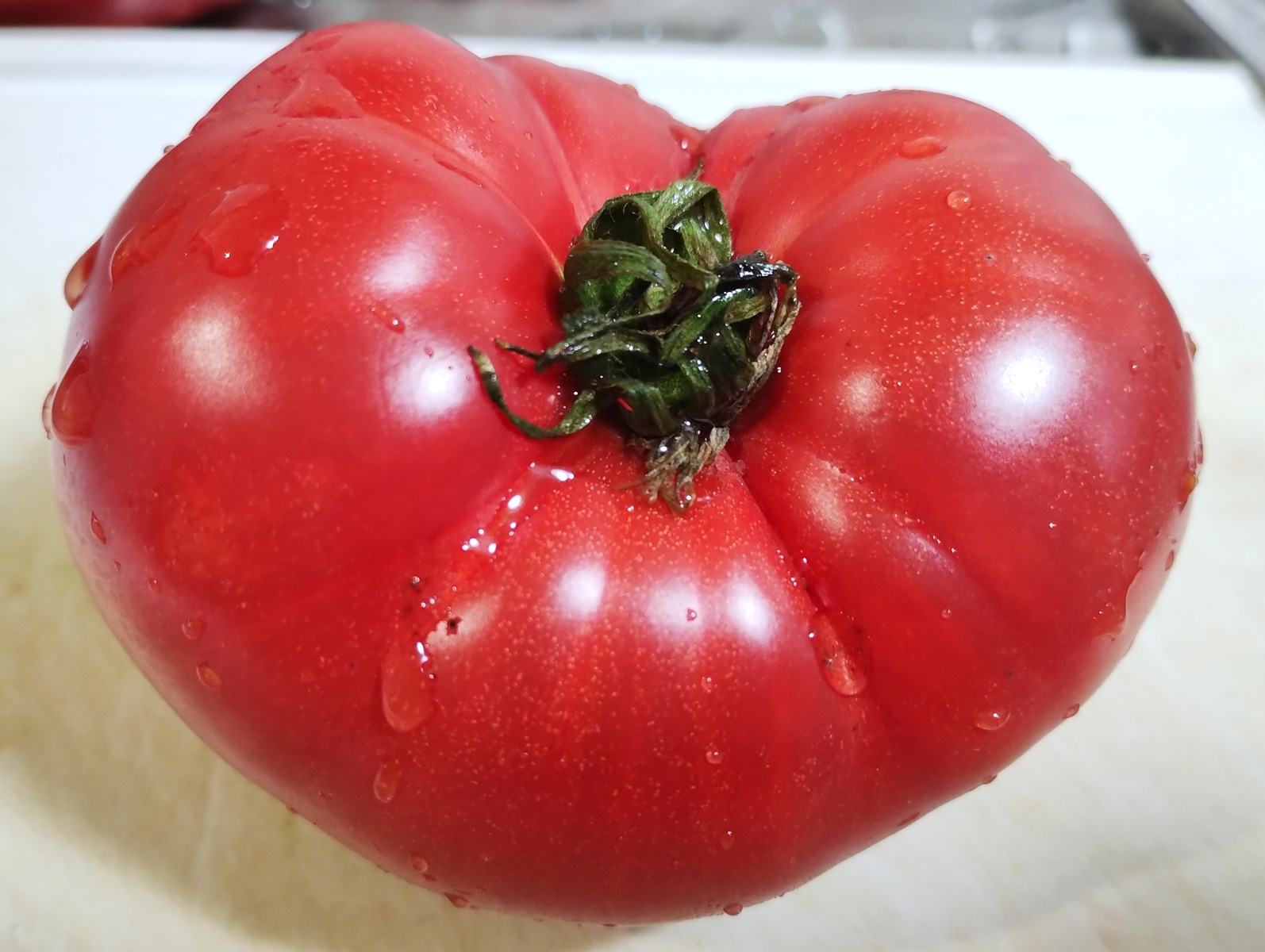 tamura farmの赤土トマトが甘い！身が詰まってる！家で食べる用なら訳