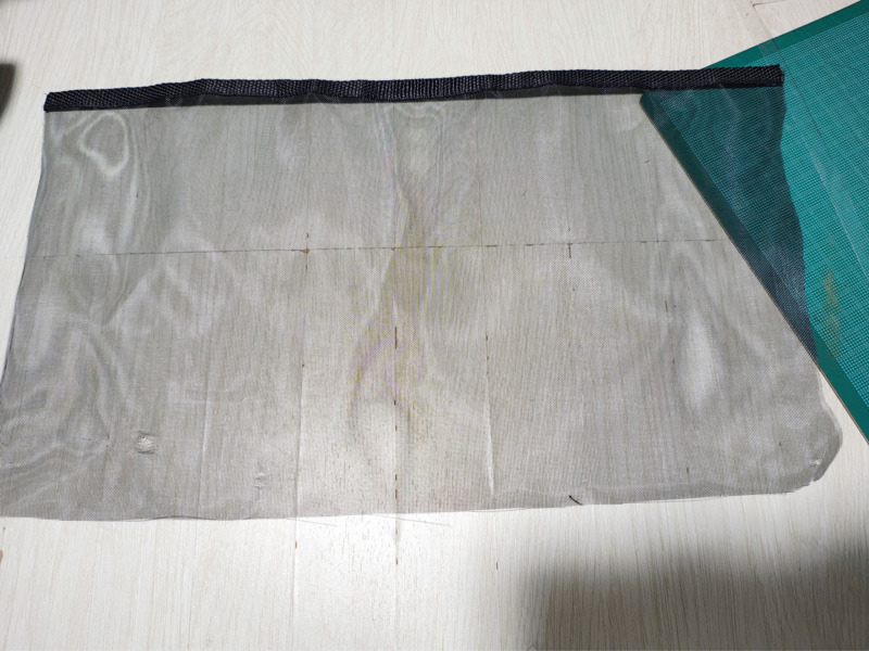 メッシュトートバッグを切り取ったところ