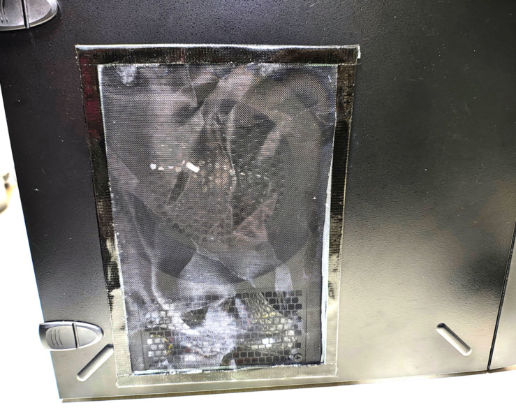 粘着布テープブラックを使って作った防塵フィルター