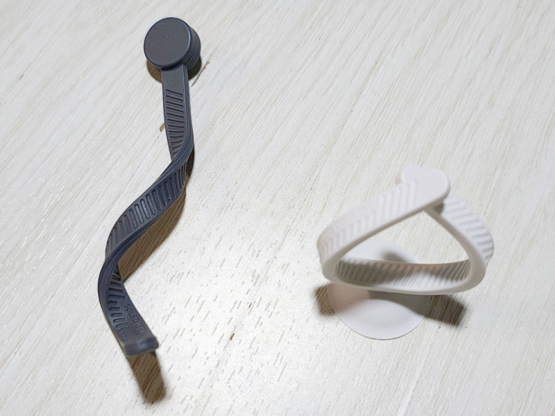 ダイソー形状記憶コードバンド磁石付きと吸盤付きをねじってみたところ